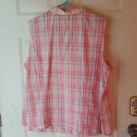 Sleeveless Pink Plaid Women's Top - Picture 4 of 5
